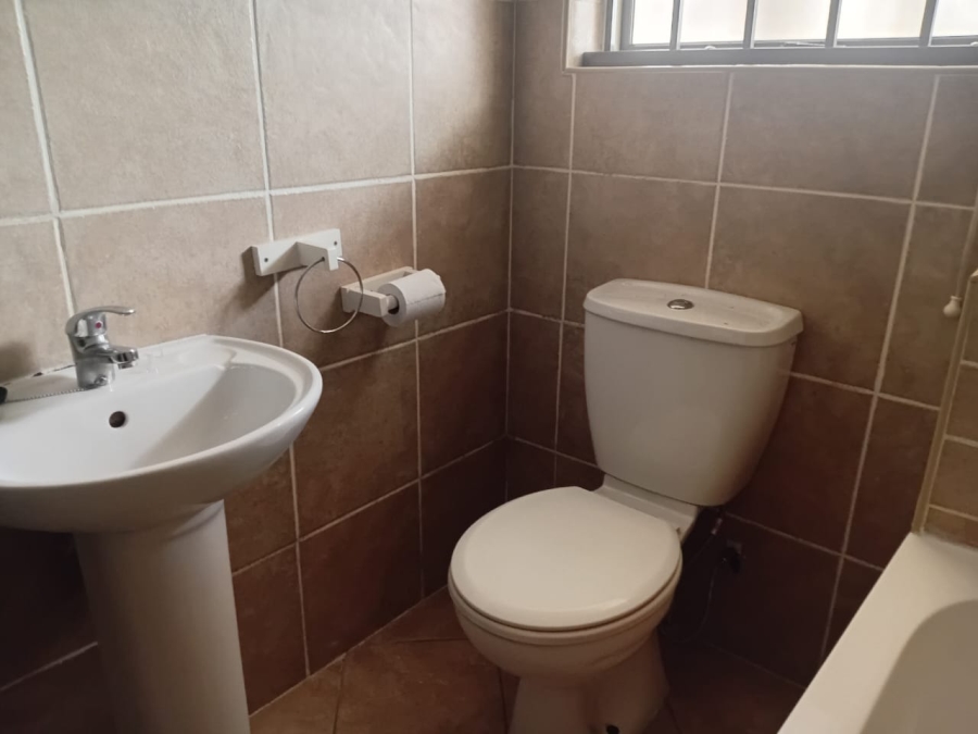 1 Bedroom Property for Sale in Braelyn Eastern Cape